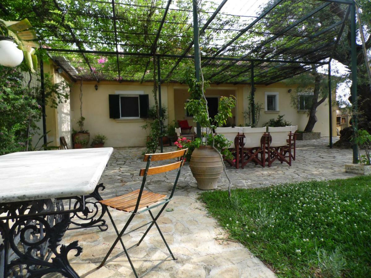 Theni Olive Grove Villa Kato Yerakarion Exteriör bild