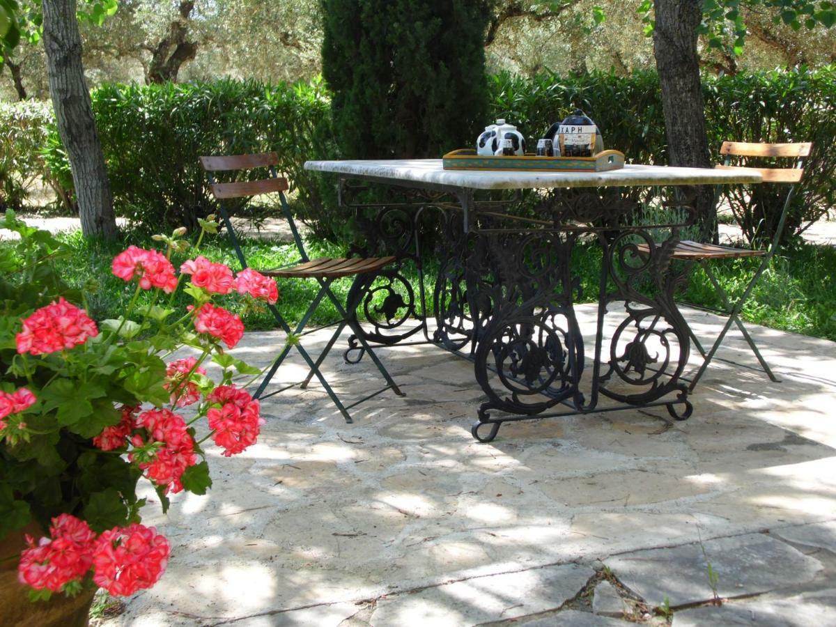 Theni Olive Grove Villa Kato Yerakarion Exteriör bild