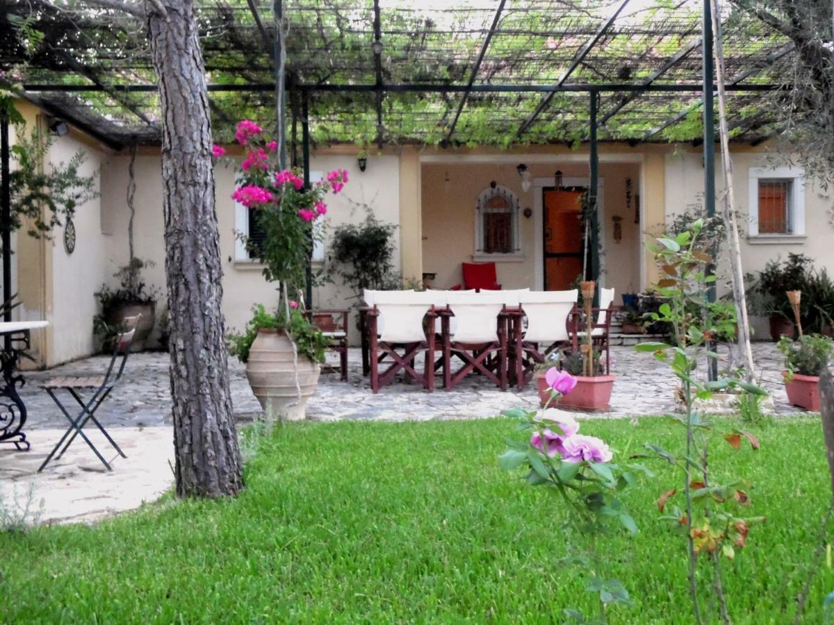 Theni Olive Grove Villa Kato Yerakarion Exteriör bild